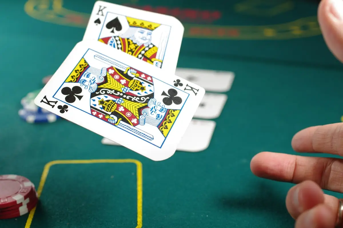Poker karte na igralni mizi